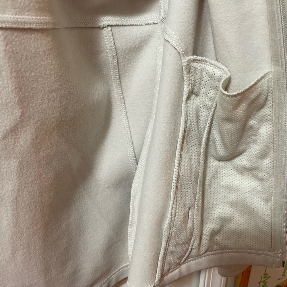 North Face Women's Ivory Color Hoodie, Size S/P, Zip up, Pre-Owned - Picture 6 of 14